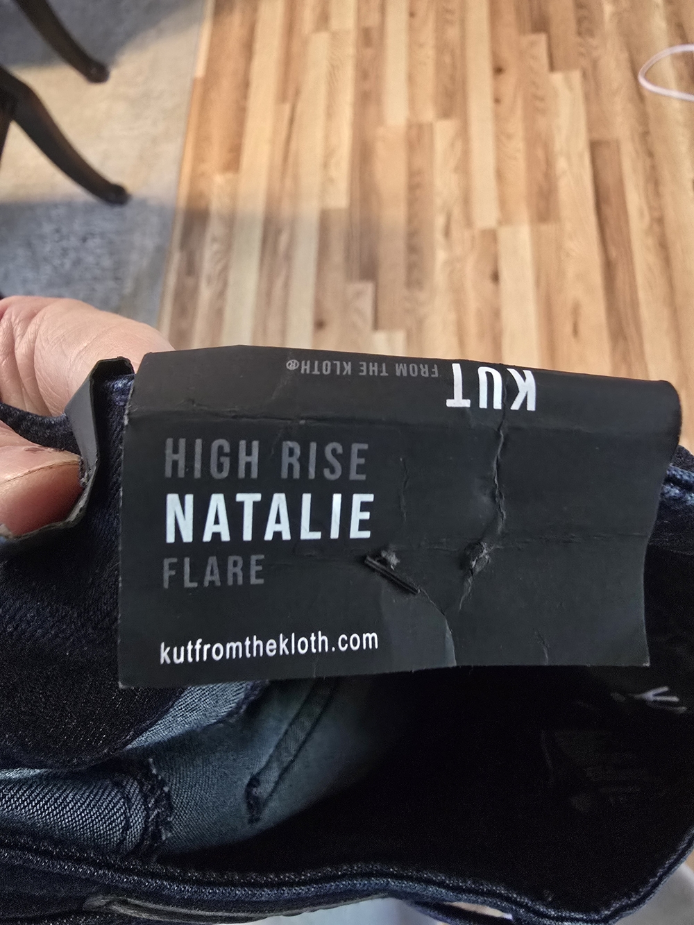 KUT from the Kloth High Rise Natalie Flare Jeans NWT Black Size 6 - Picture 4 of 7